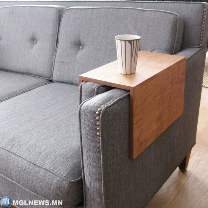 Подлокотник-столик для дивана дизайн, идея, креатив