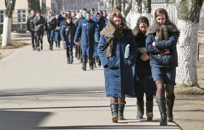 Жизнь женщин-заключенных в тюрьмах разных стран мира женщины, казахстан, россия, тюрьма