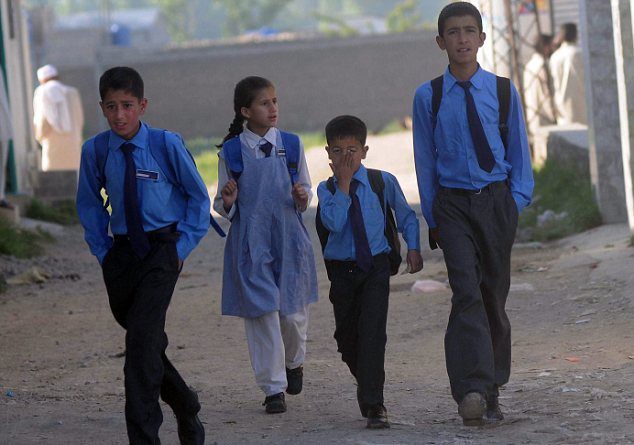 Пакистан в школу, опять двойка, школа, школьная форма